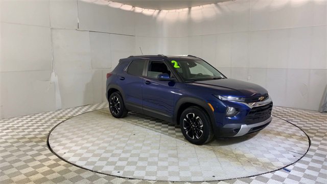 Used 2023 Chevrolet TrailBlazer LT image 2