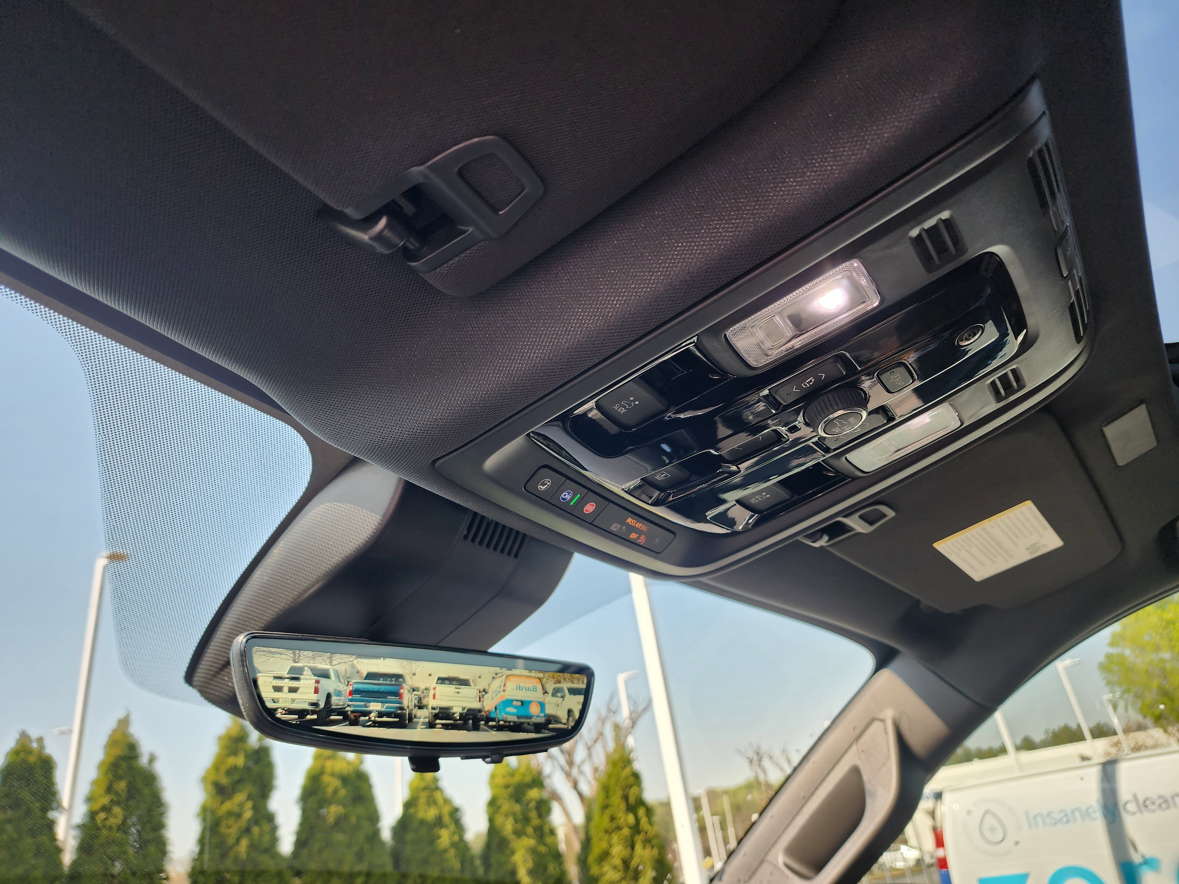 New 2026 Chevrolet Suburban High Country image 40