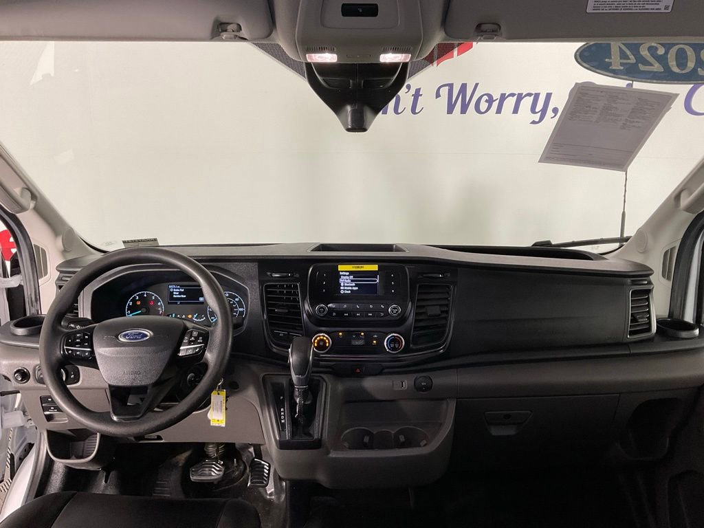 Used 2024 Ford Transit 250 148 Medium Roof RWD image 18