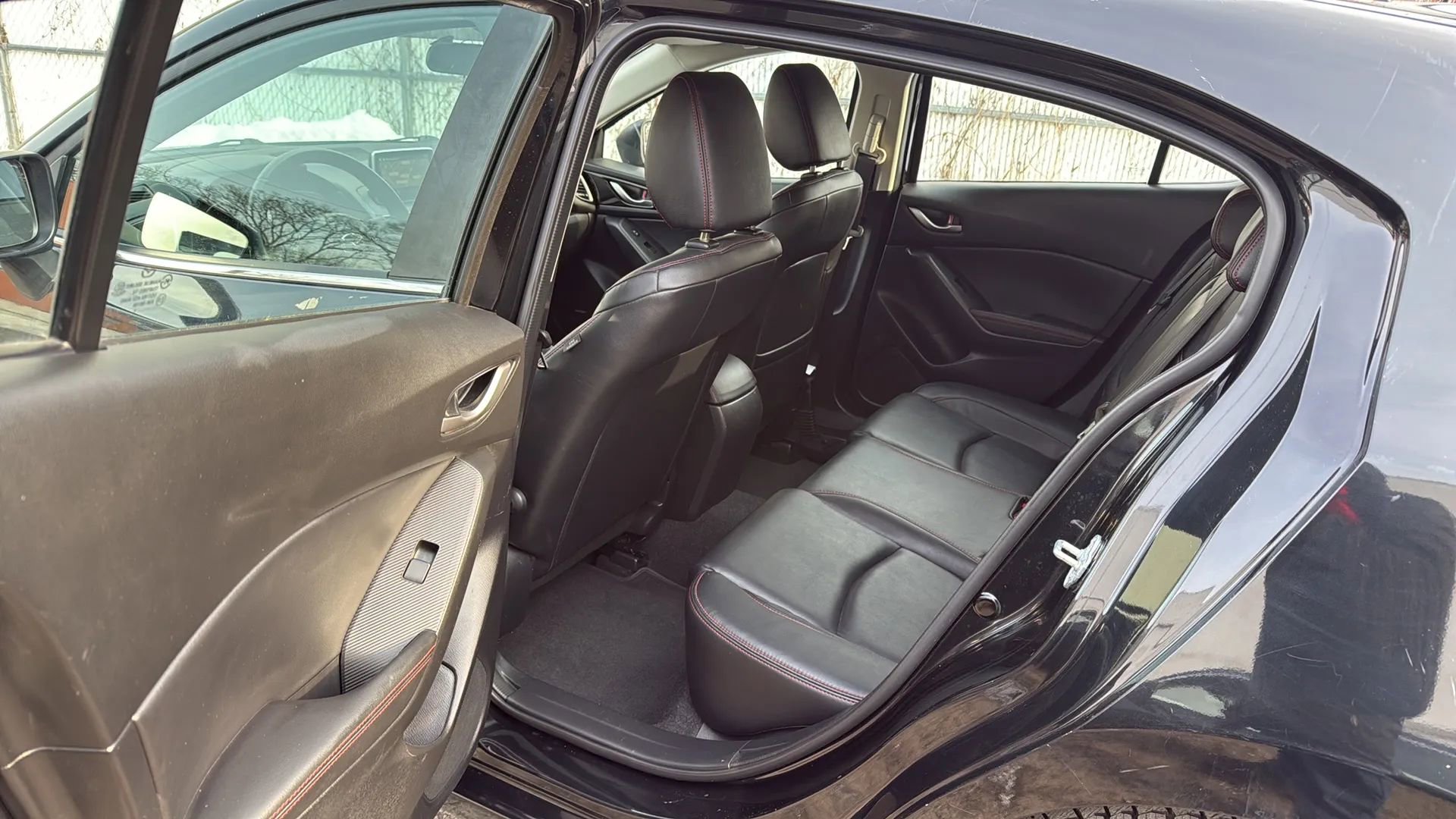 Used 2015 MAZDA MAZDA3 i Grand Touring image 26