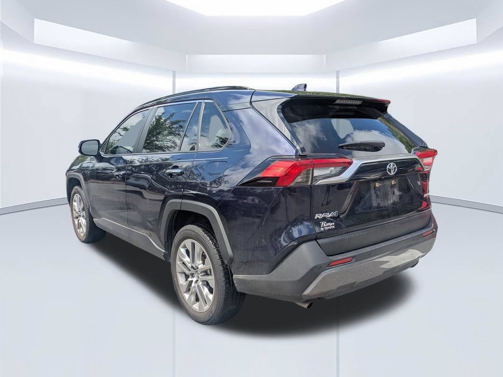 Used 2020 Toyota RAV4 Limited FWD image 6
