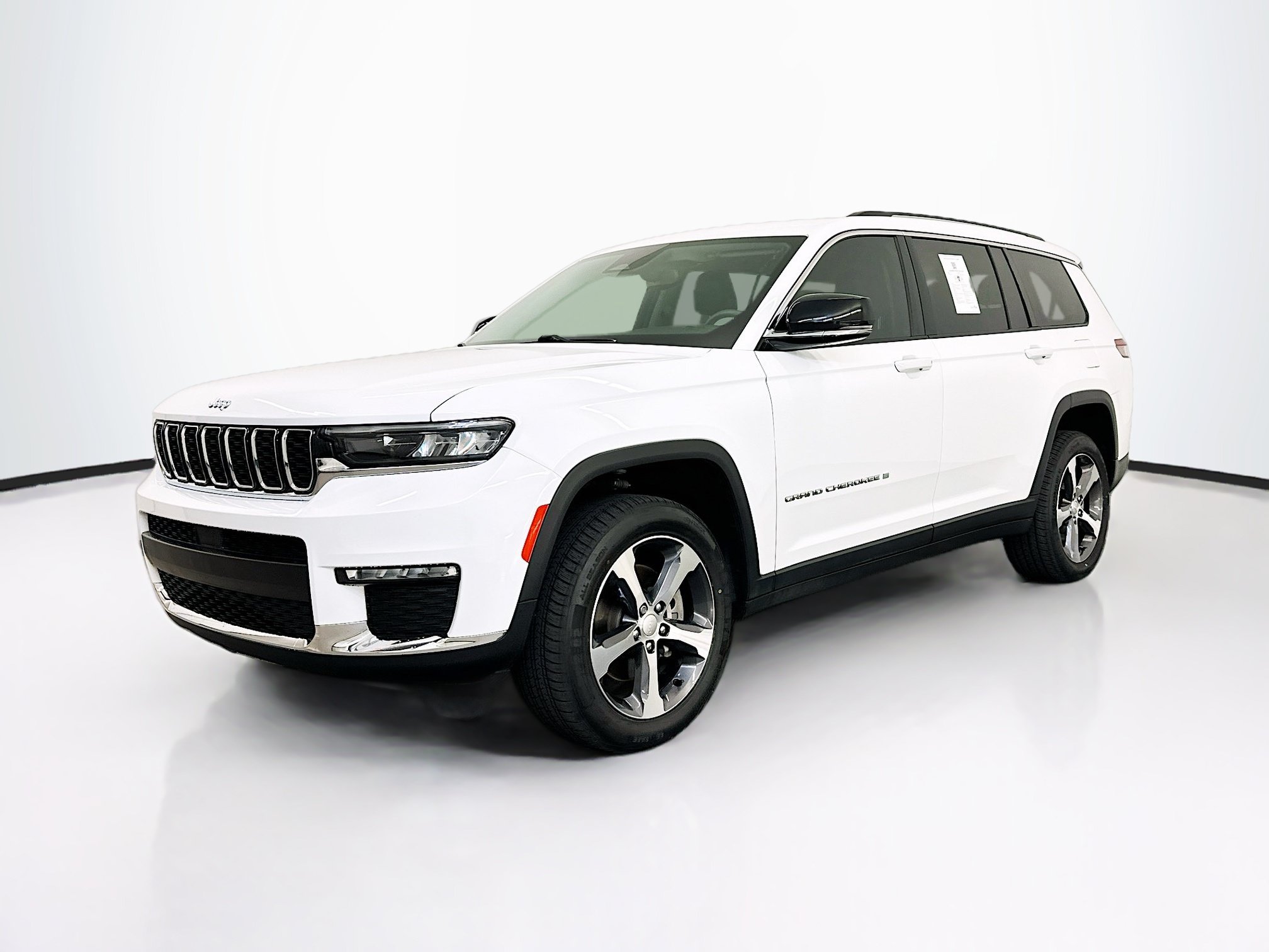 Used 2023 Jeep Grand Cherokee L Limited AWD/4WD image 3