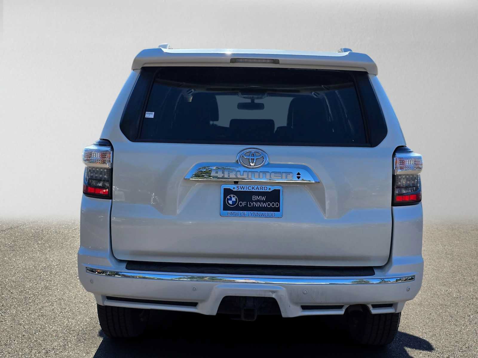 Used 2019 Toyota 4Runner Limited AWD/4WD image 4