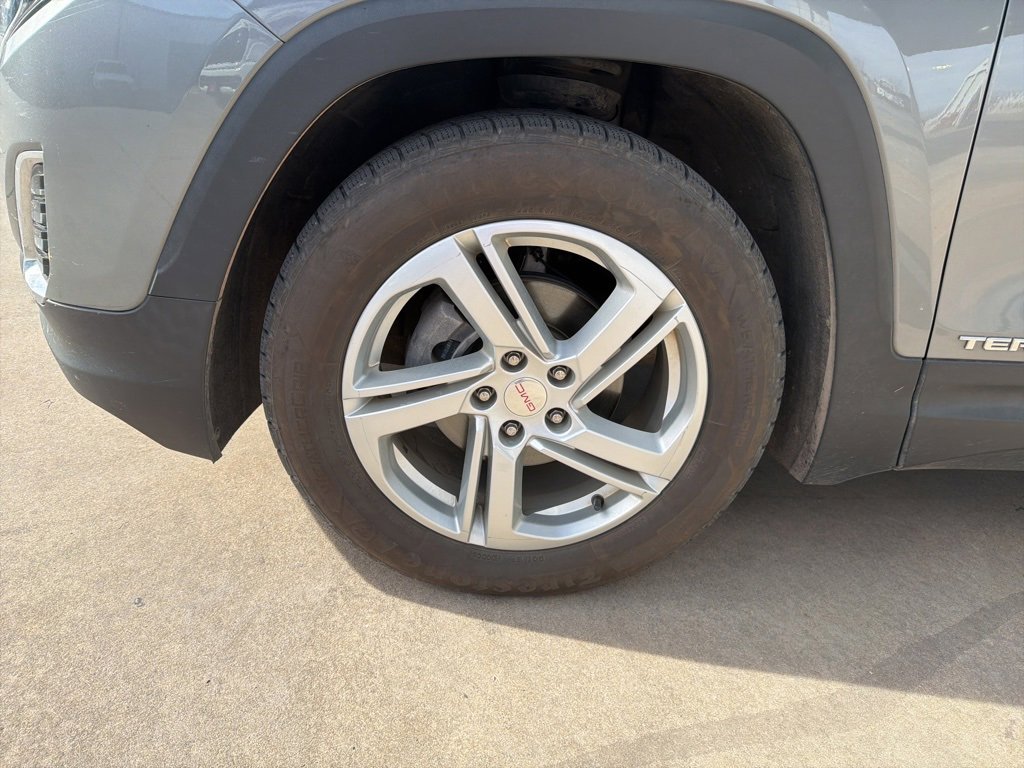 Used 2020 GMC Terrain SLE w/ Driver Convenience Package image 9