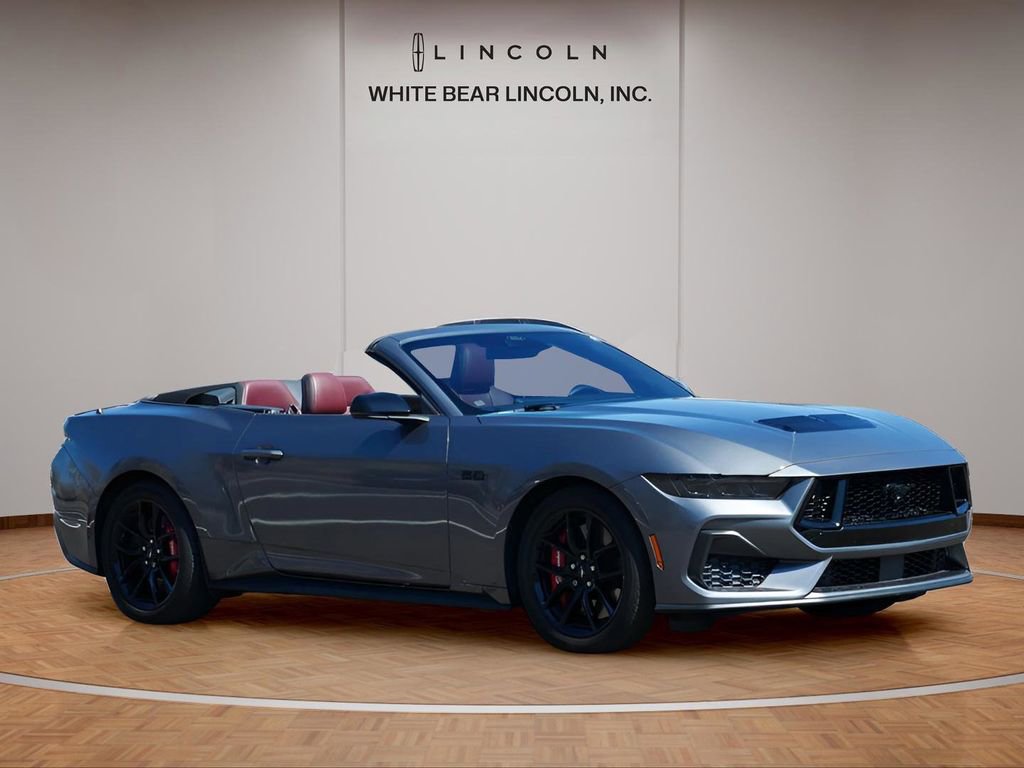 Used 2025 Ford Mustang GT Premium RWD image 3