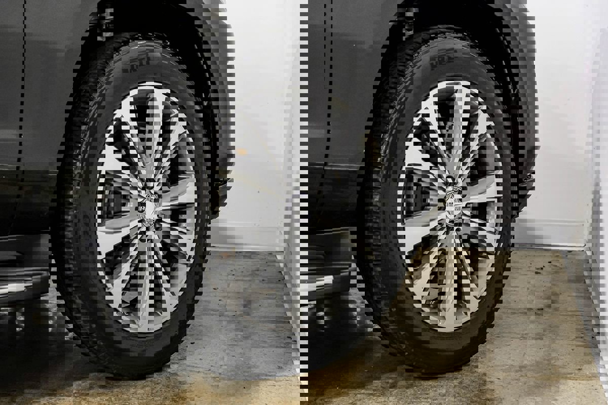 Used 2014 Mercedes-Benz GL 450 4MATIC image 50