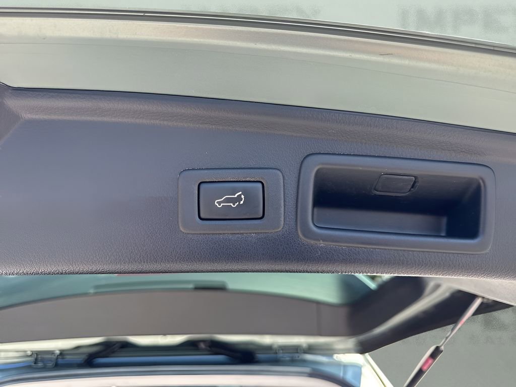 Used 2017 Subaru Forester 2.5i Touring AWD/4WD image 28