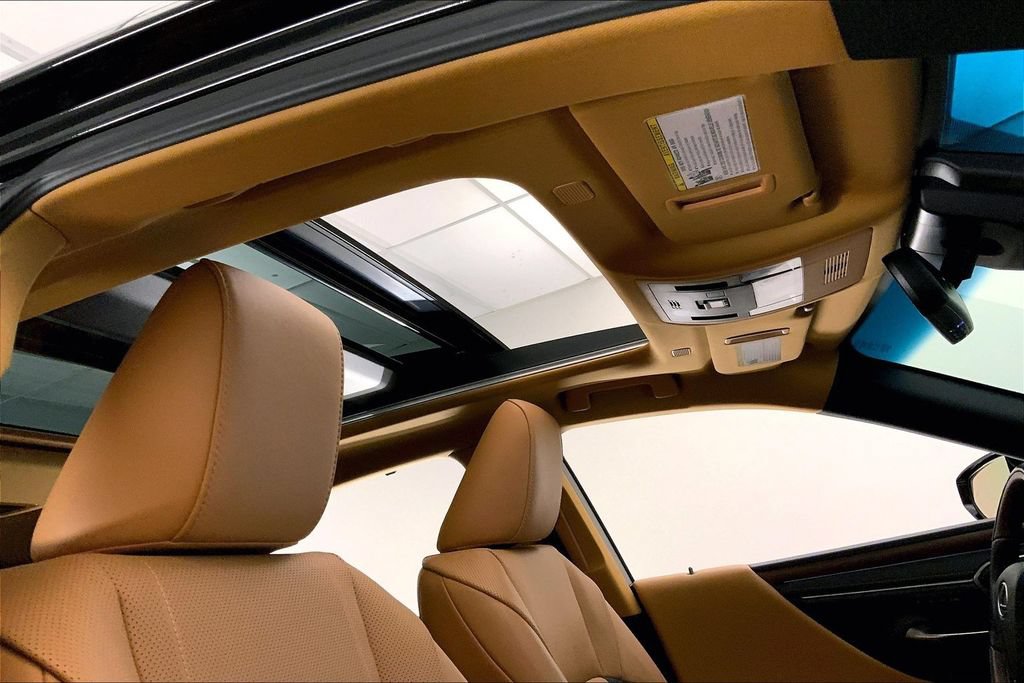 Used 2025 Lexus ES 350 Ultra Luxury w/ Accessory Package (Z2) FWD image 26
