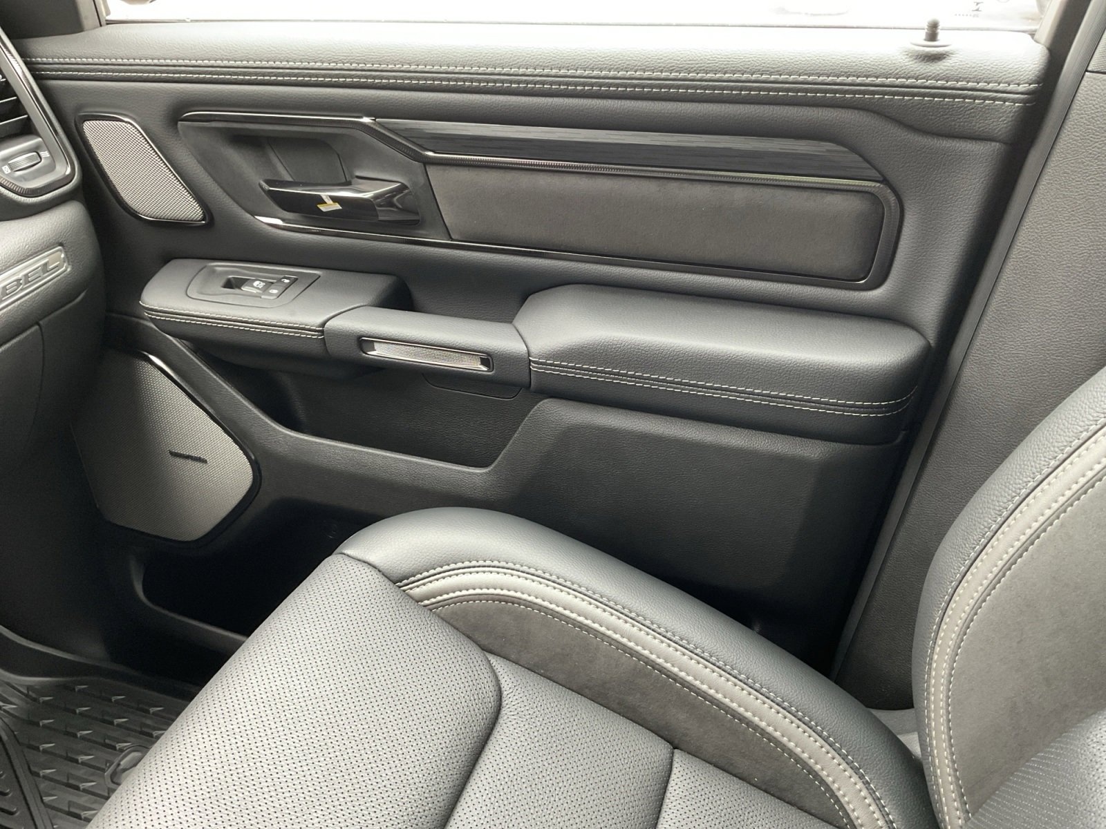 New 2026 RAM 1500 Rebel w/ G/T Package image 17
