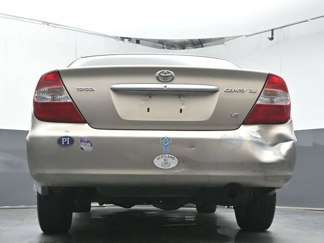 Used 2004 Toyota Camry XLE FWD image 29