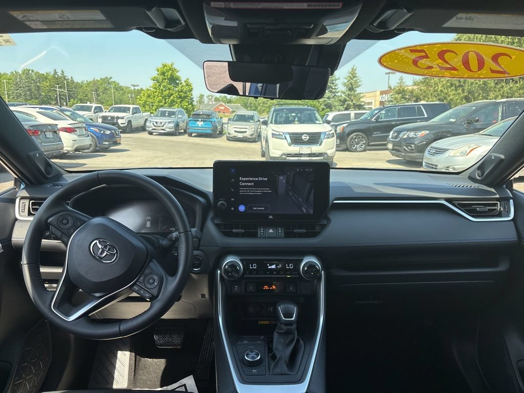 Used 2025 Toyota RAV4 XSE w/ Advanced Technology Package AWD/4WD image 15