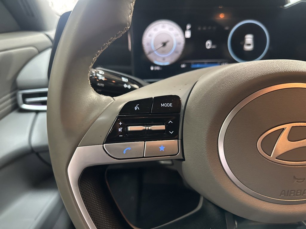 Certified 2024 Hyundai Elantra SEL w/ Convenience Package image 17