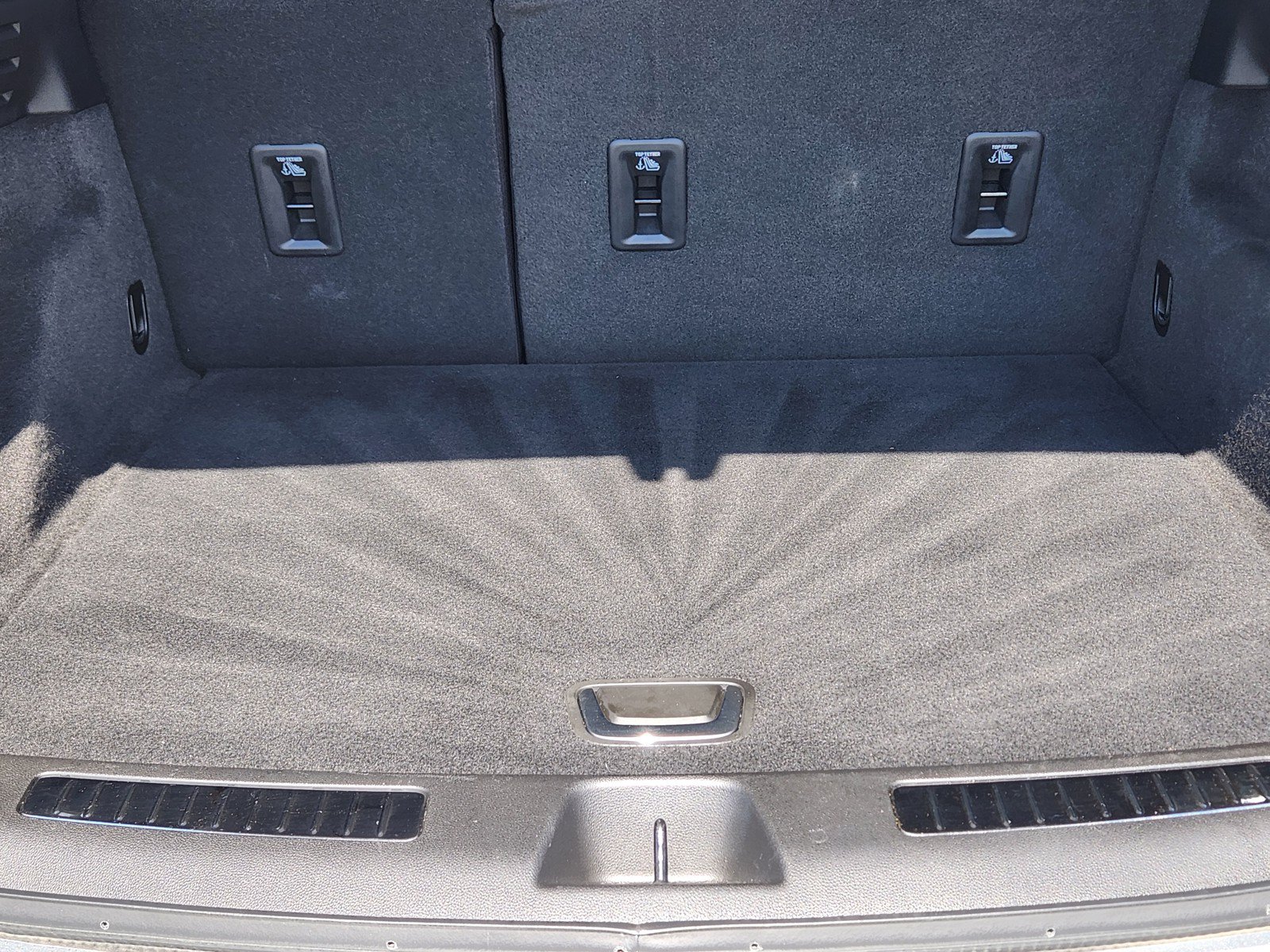 Certified 2024 Cadillac XT4 Premium Luxury w/ Cold Weather Package FWD image 25