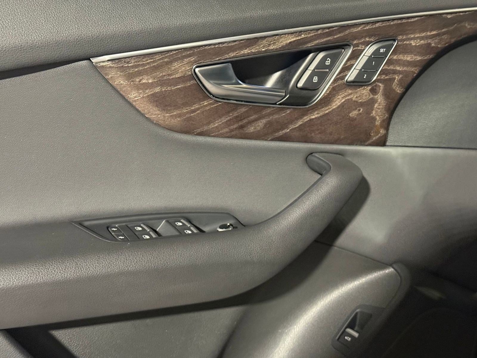 Used 2020 Audi Q7 3.0T Premium Plus image 14