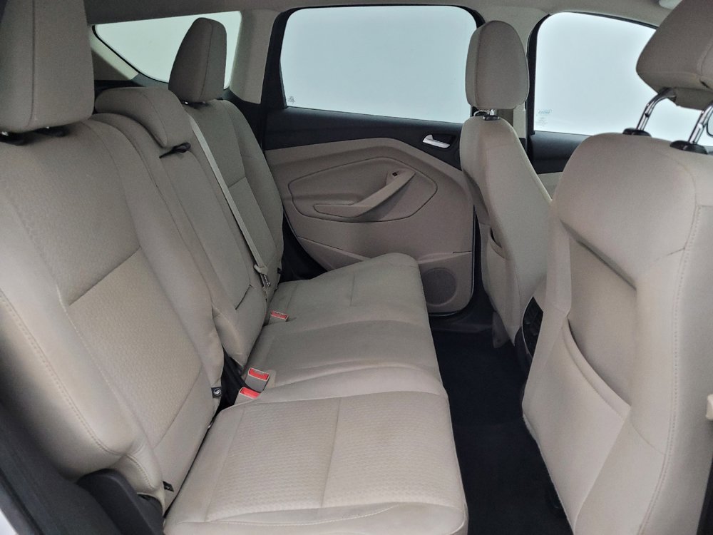 Used 2017 Ford Escape SE w/ Equipment Group 201A FWD image 19