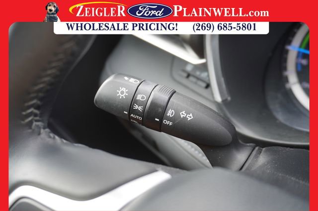 Used 2023 Toyota Highlander XLE image 30