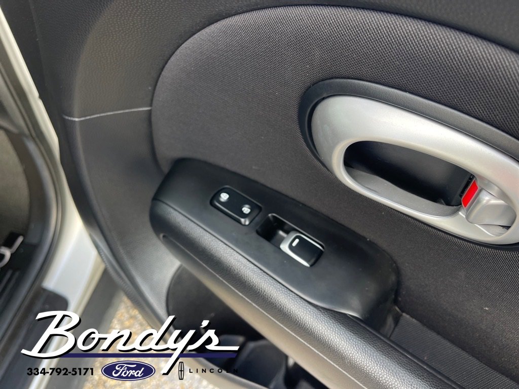 Used 2017 Kia Soul image 24