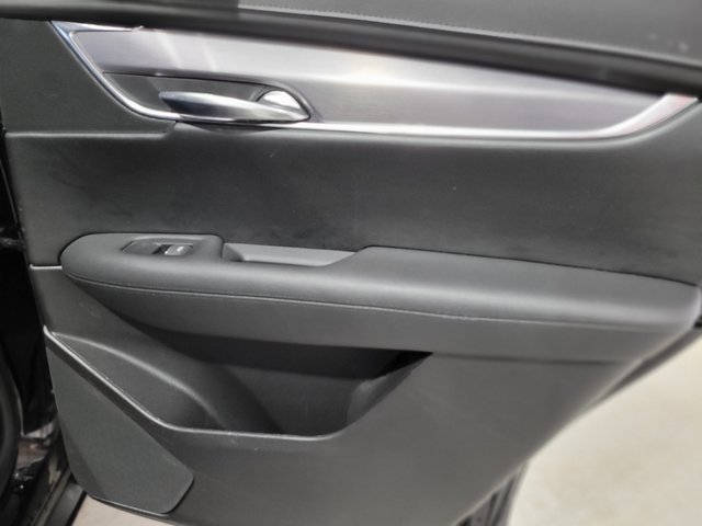 Used 2018 Cadillac XT5 Luxury w/ Driver Awareness Package image 60