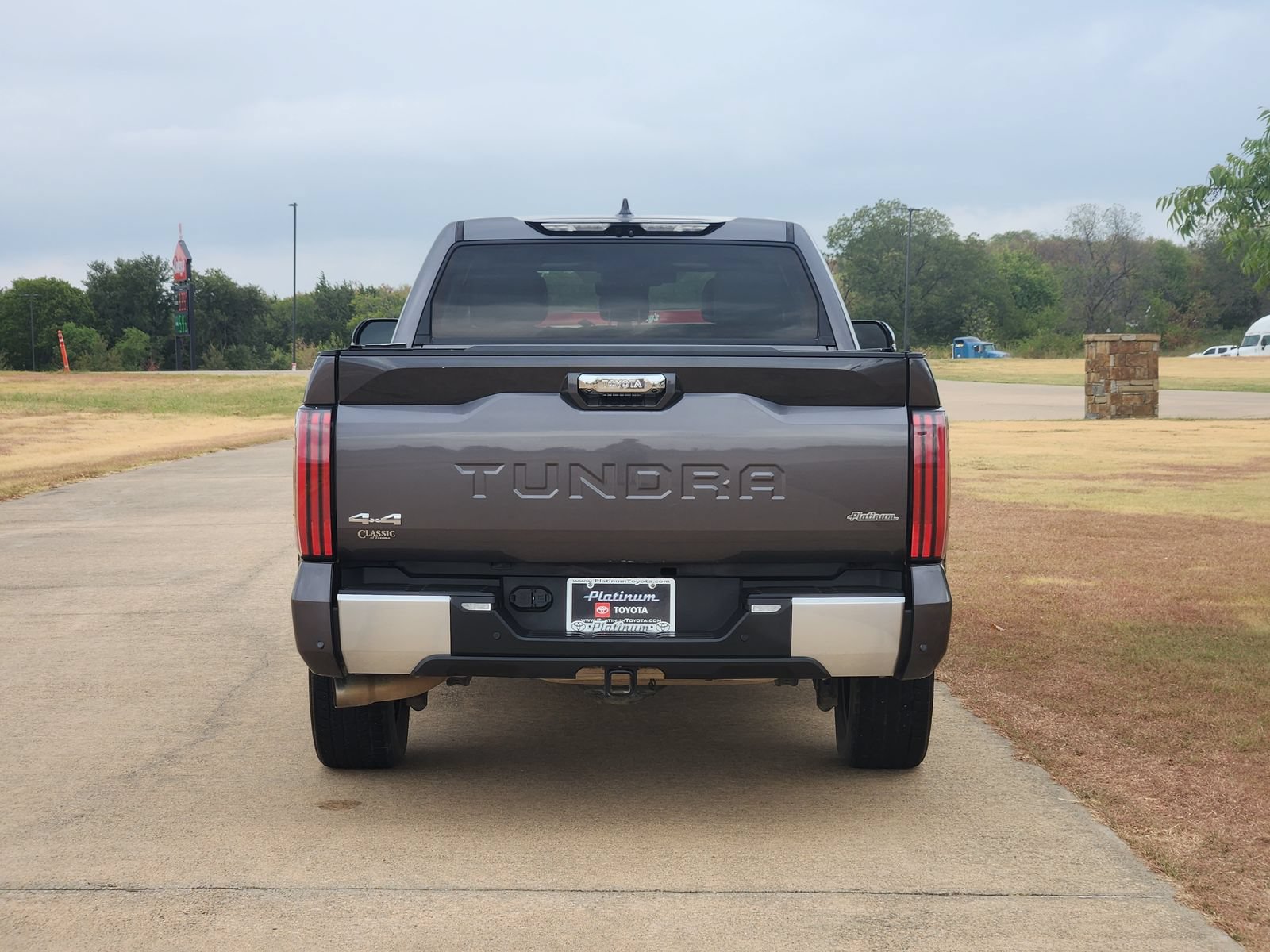 Used 2022 Toyota Tundra Limited AWD/4WD image 8