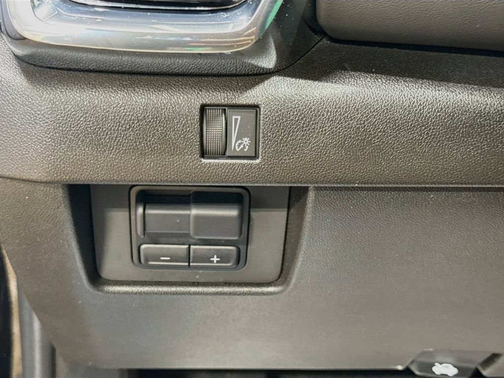 Used 2025 GMC Canyon Elevation RWD image 10