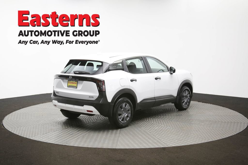 Used 2025 Nissan Kicks S image 40