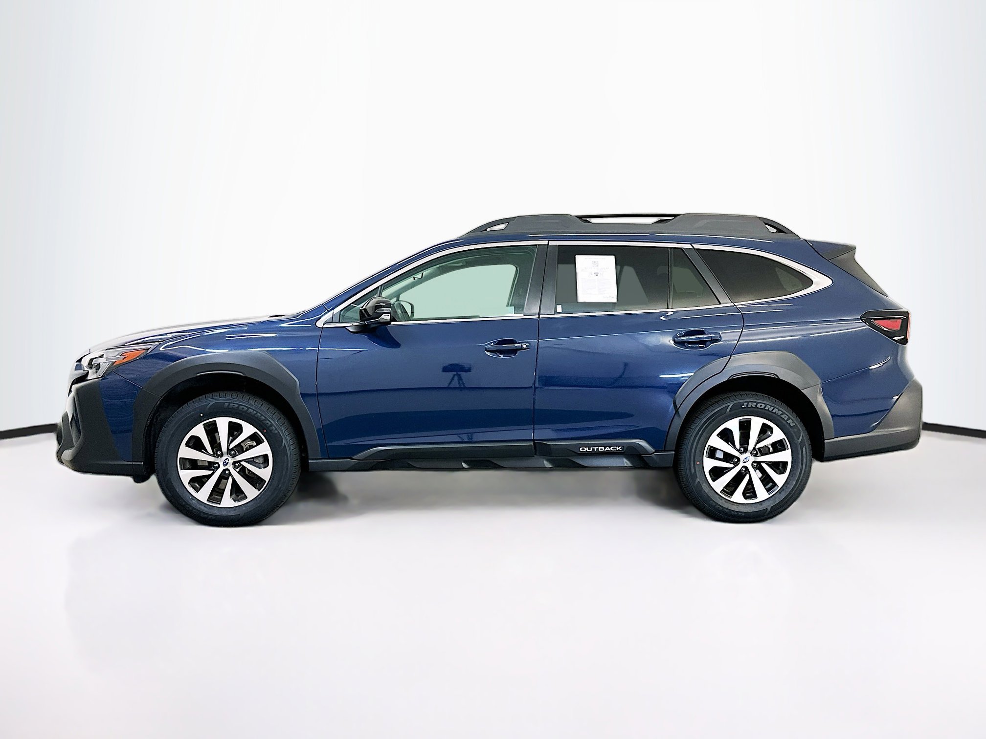 Used 2025 Subaru Outback Premium image 4
