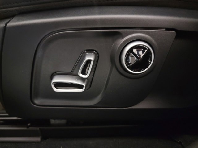 Used 2023 Maserati Levante GT image 23