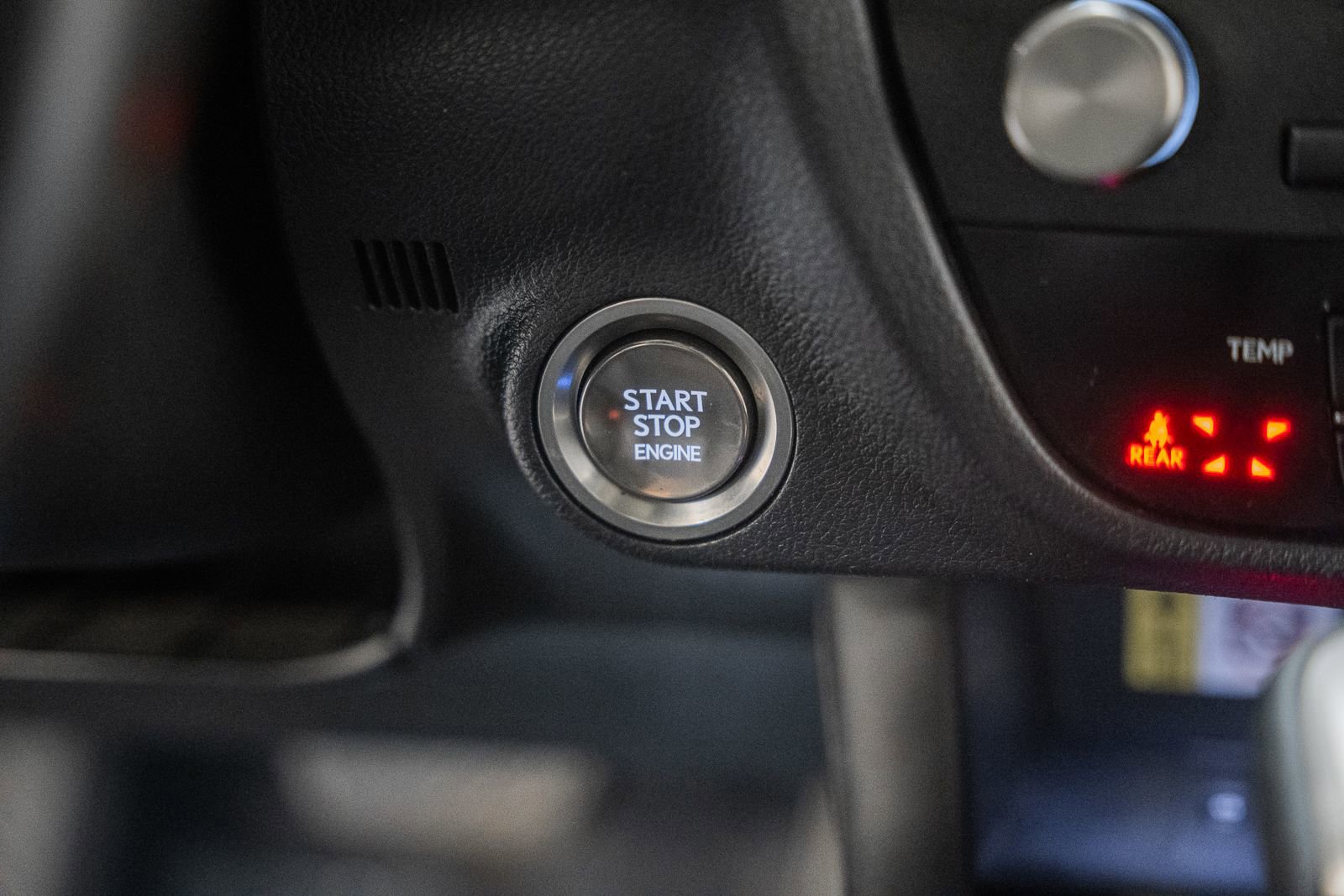 Used 2021 Lexus RX 350L Premium w/ Premium Package image 30