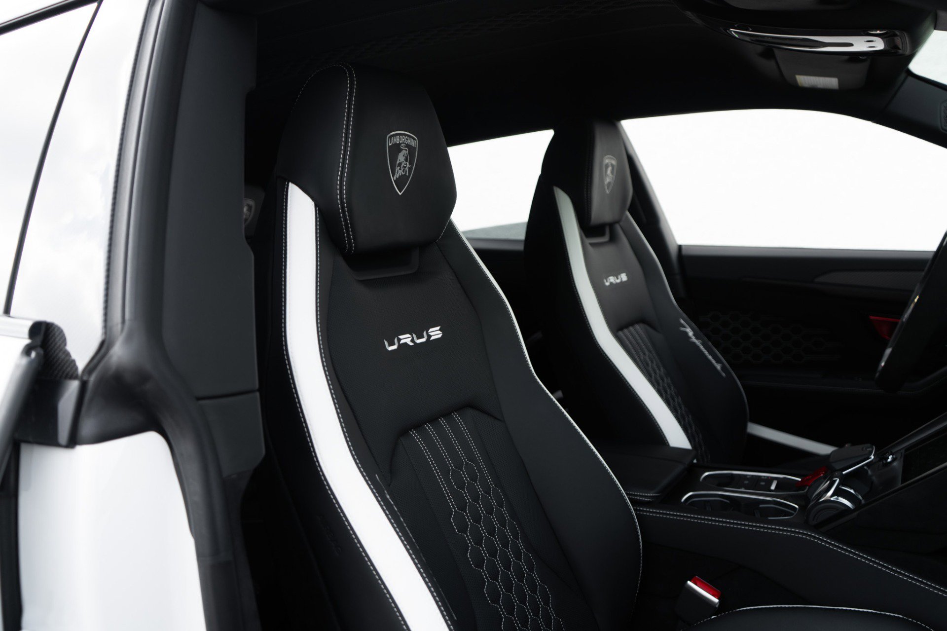 Used 2024 Lamborghini Urus Performante image 18