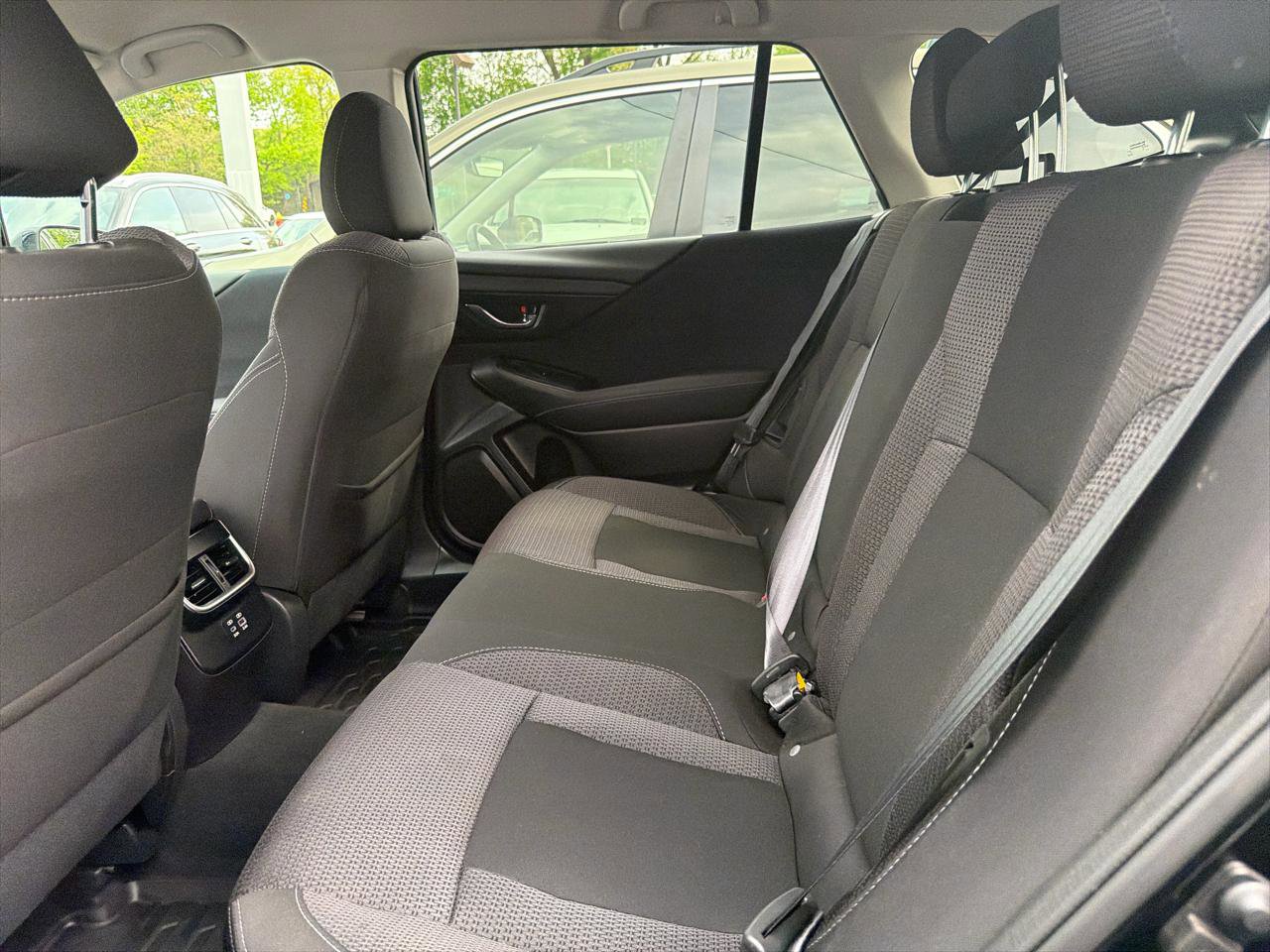Used 2023 Subaru Outback Premium AWD/4WD image 15