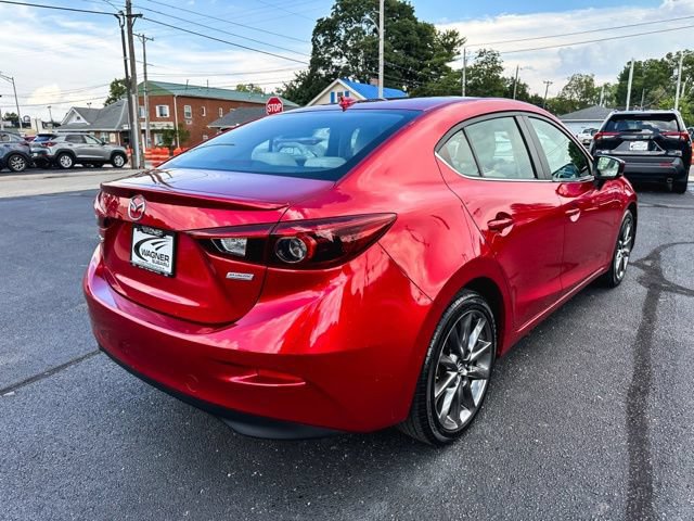 Used 2018 MAZDA MAZDA3 Grand Touring w/ Premium Equipment Package FWD image 8