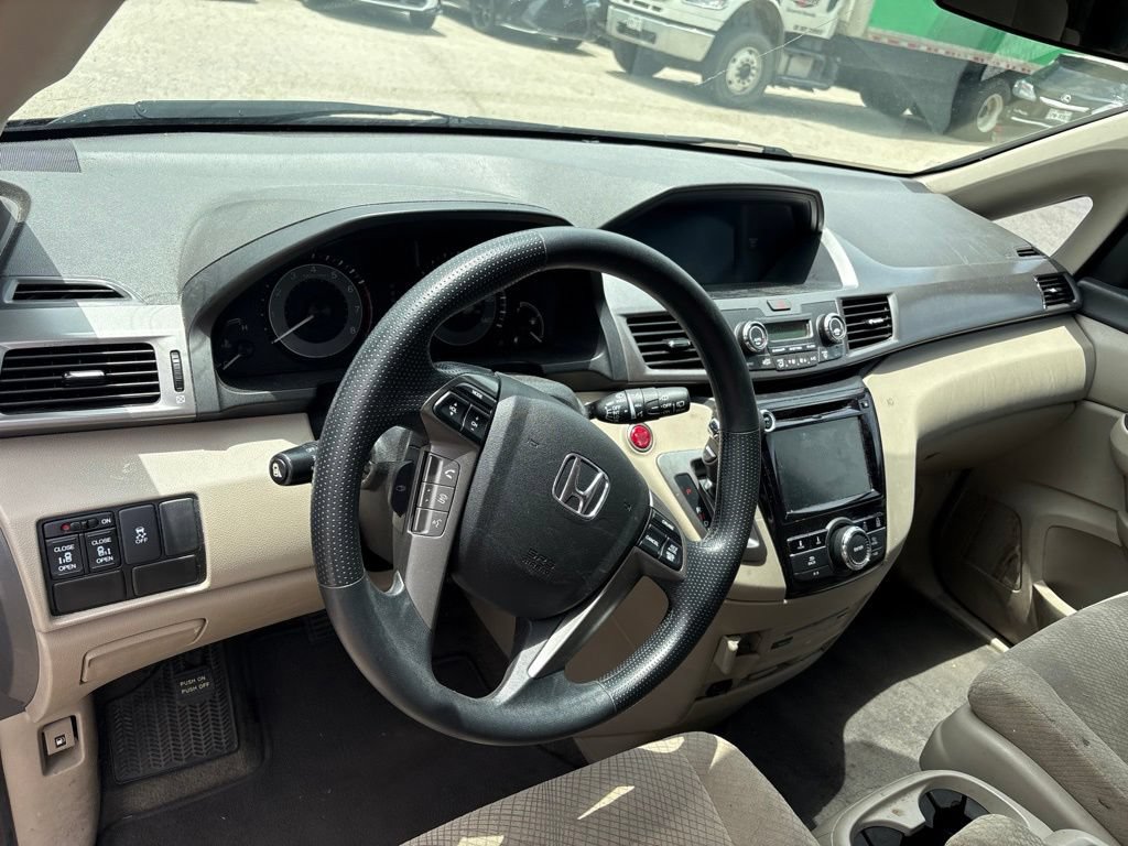 Used 2016 Honda Odyssey SE image 11
