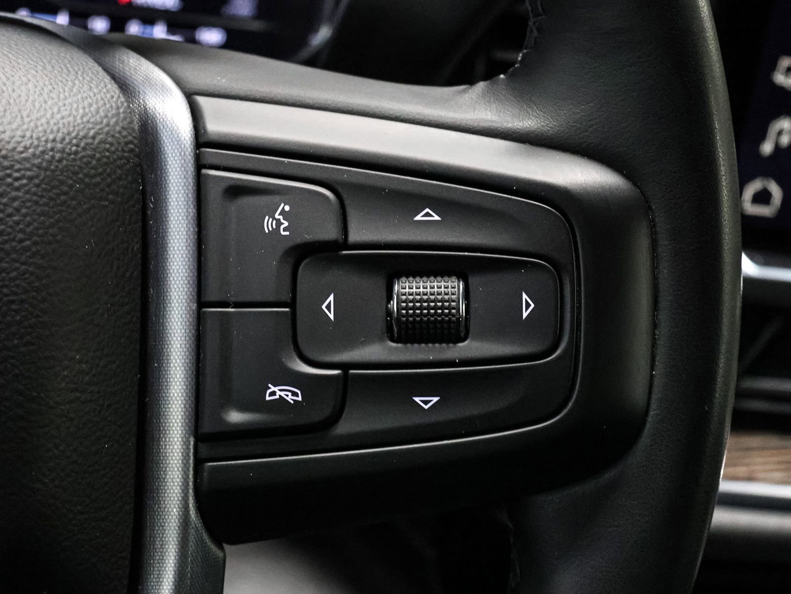 Used 2024 GMC Sierra 1500 SLE image 34