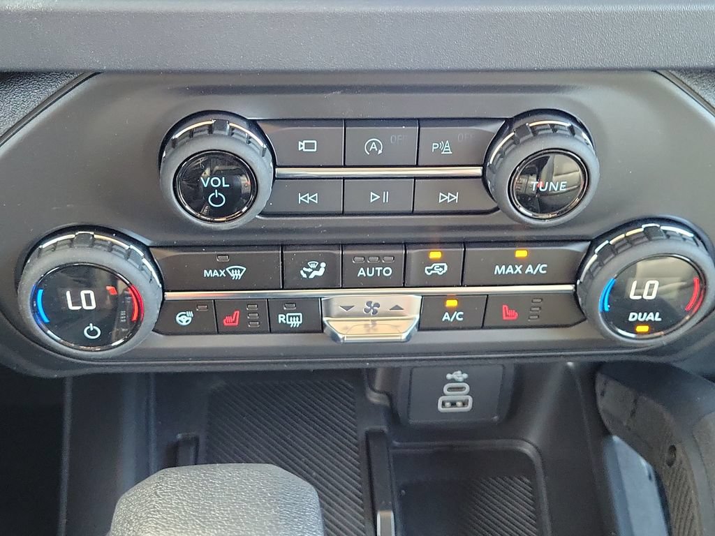 New 2026 Ford Bronco Badlands AWD/4WD image 23