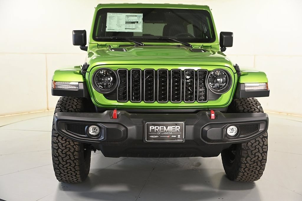 New 2025 Jeep Wrangler Unlimited Rubicon w/ Convenience Group AWD/4WD image 3