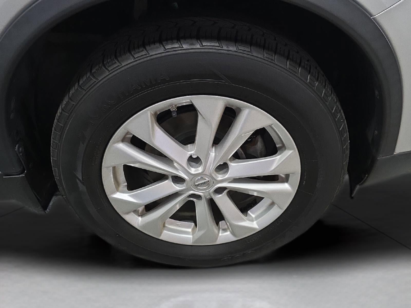 Used 2016 Nissan Rogue SV w/ SV Premium Package AWD/4WD image 26