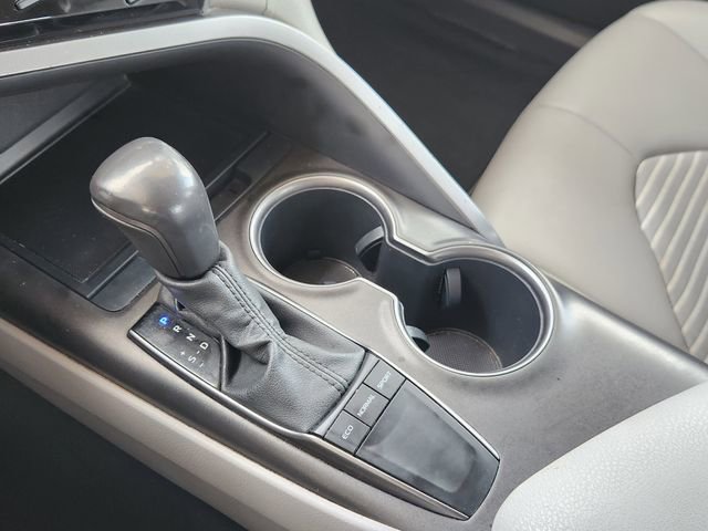 Used 2022 Toyota Camry SE FWD image 18