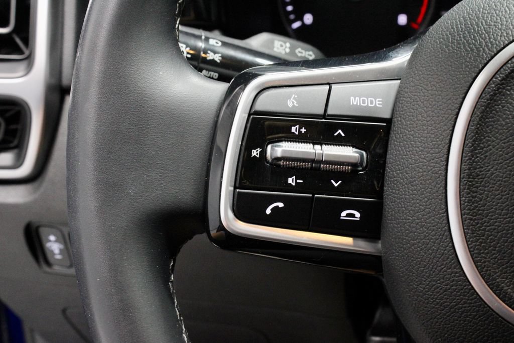 Used 2023 Kia Sorento S FWD image 28