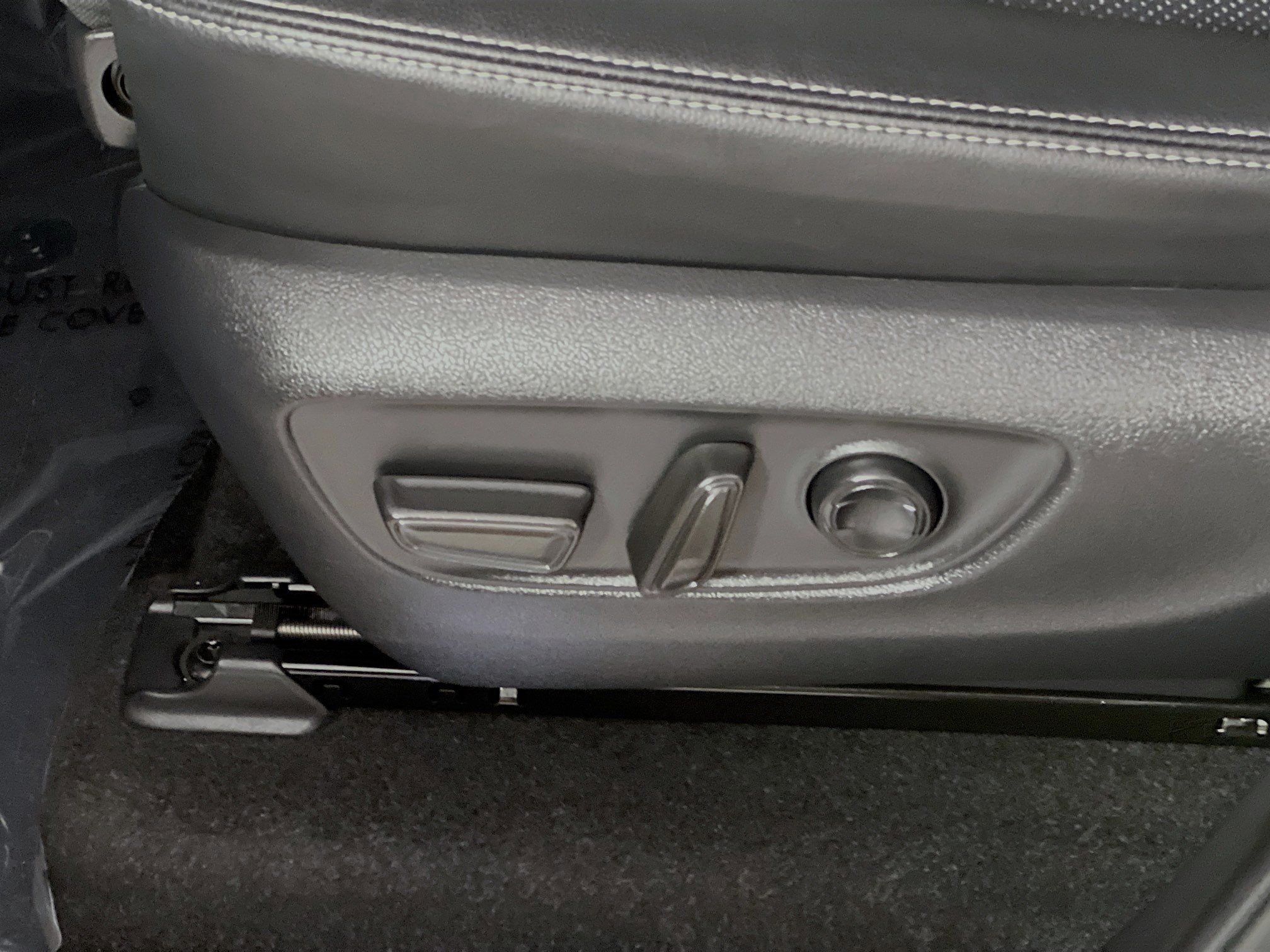 Used 2025 Toyota Land Cruiser Base image 16