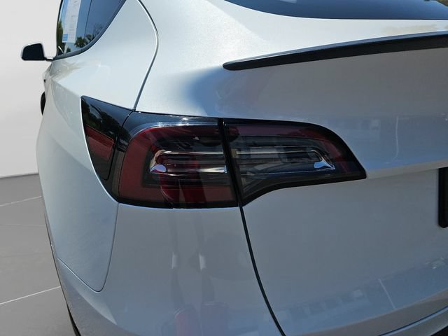 Used 2022 Tesla Model Y Performance AWD/4WD image 38