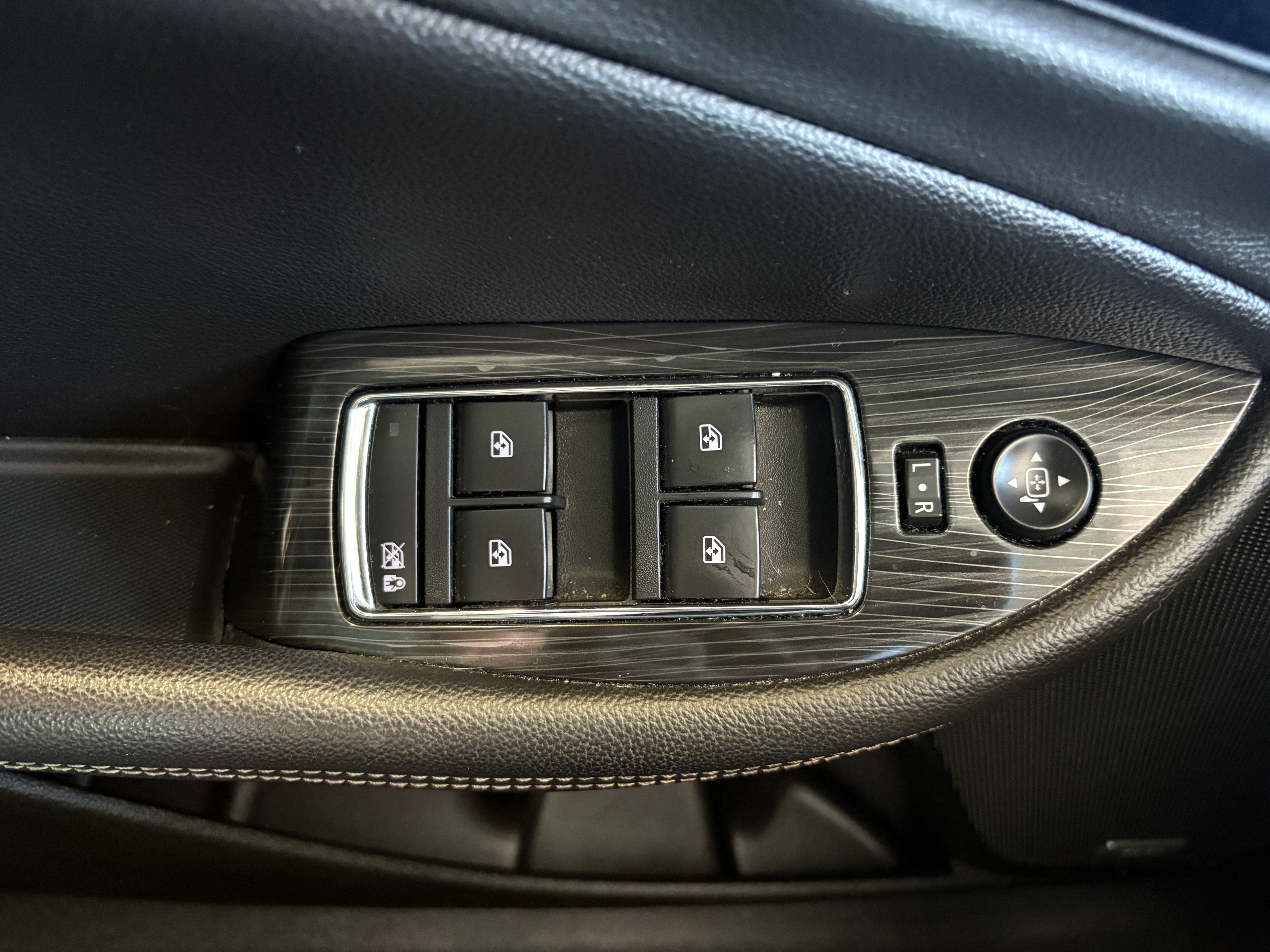 Used 2019 Chevrolet Impala Premier w/ Premier Convenience Package image 10