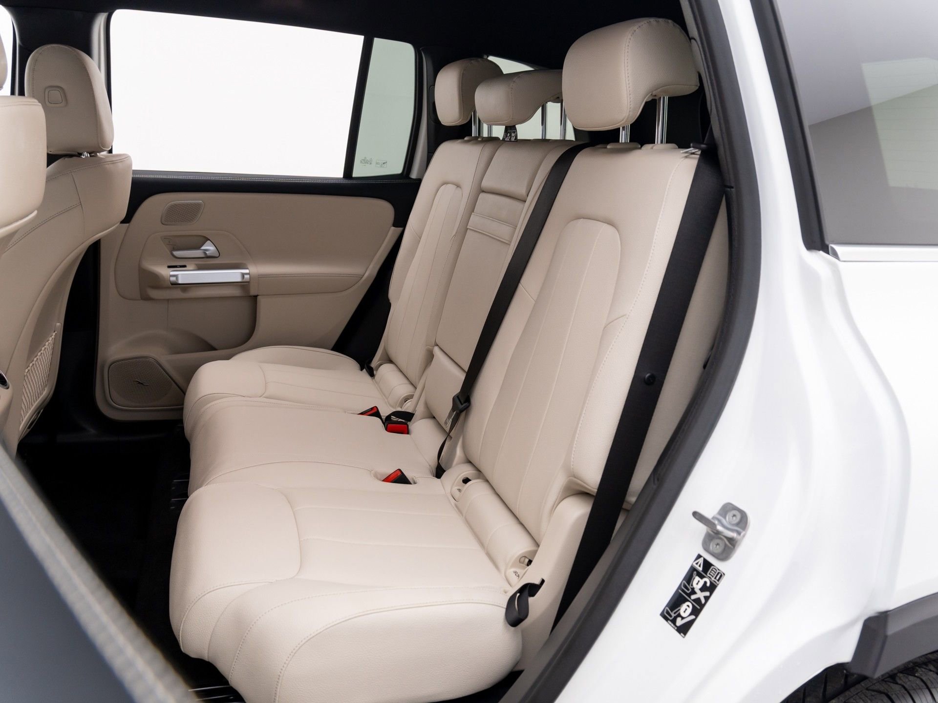 New 2025 Mercedes-Benz GLB 250 4MATIC image 15