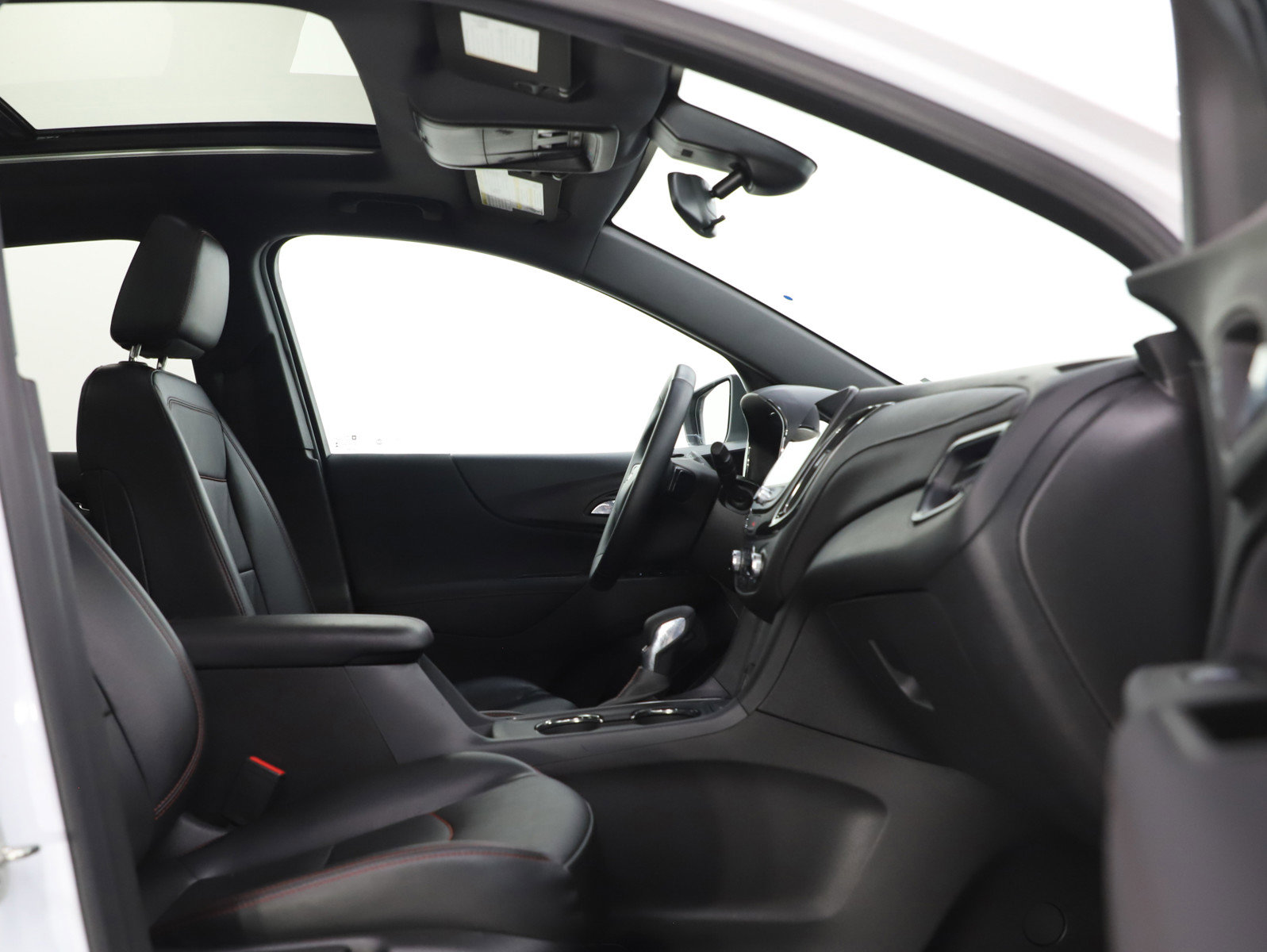 Used 2024 Chevrolet Equinox RS w/ RS Leather Package image 11