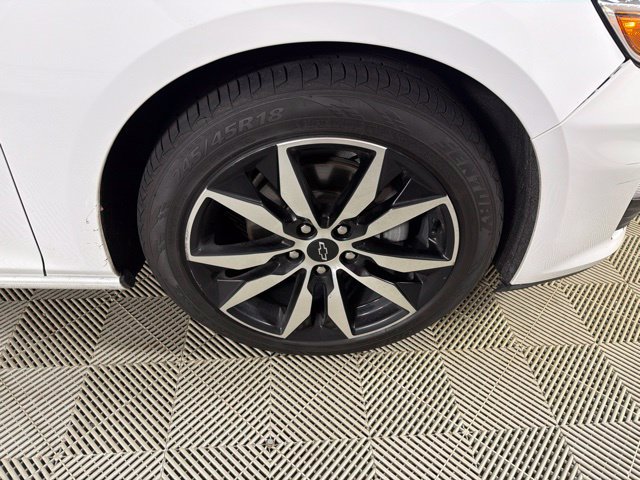 Used 2021 Chevrolet Malibu RS FWD image 17