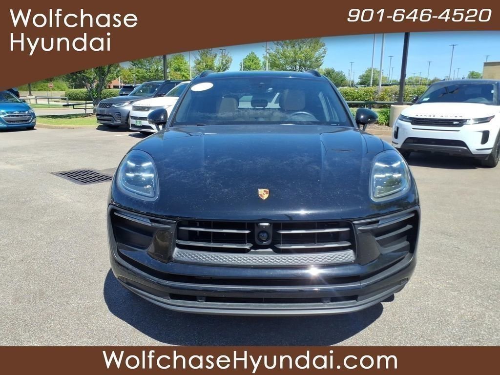 Used 2025 Porsche Macan AWD/4WD image 8