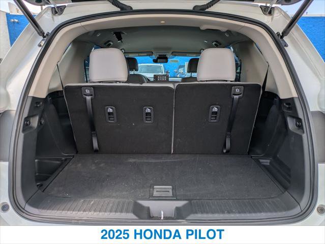 Certified 2025 Honda Pilot EX-L image 23
