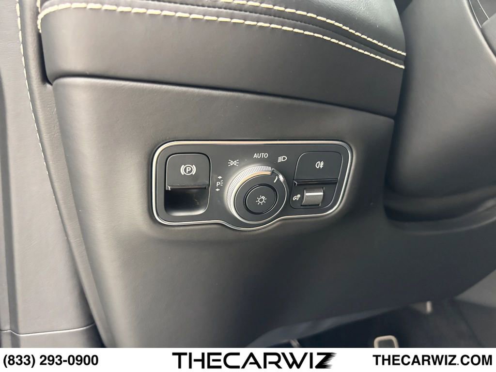 Used 2021 Aston Martin DBX AWD/4WD image 68