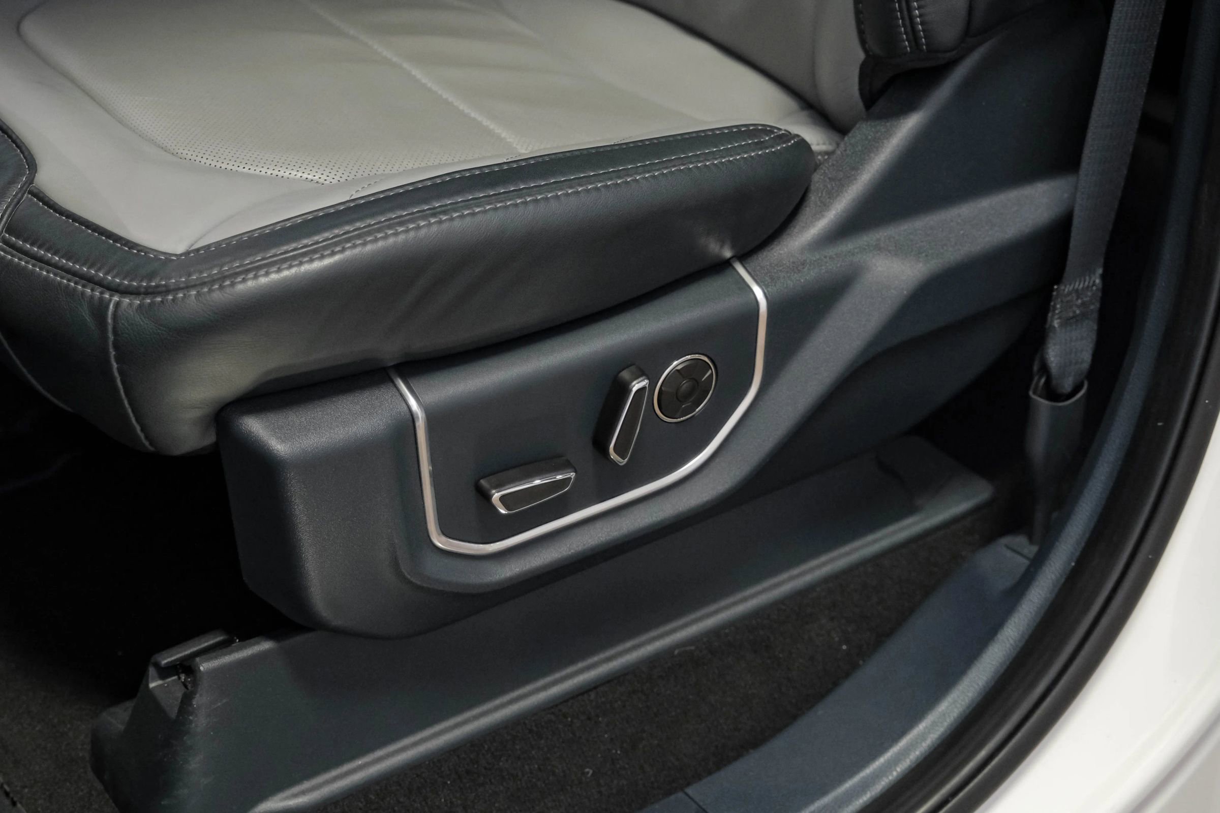 Used 2022 Ford F250 Limited image 30