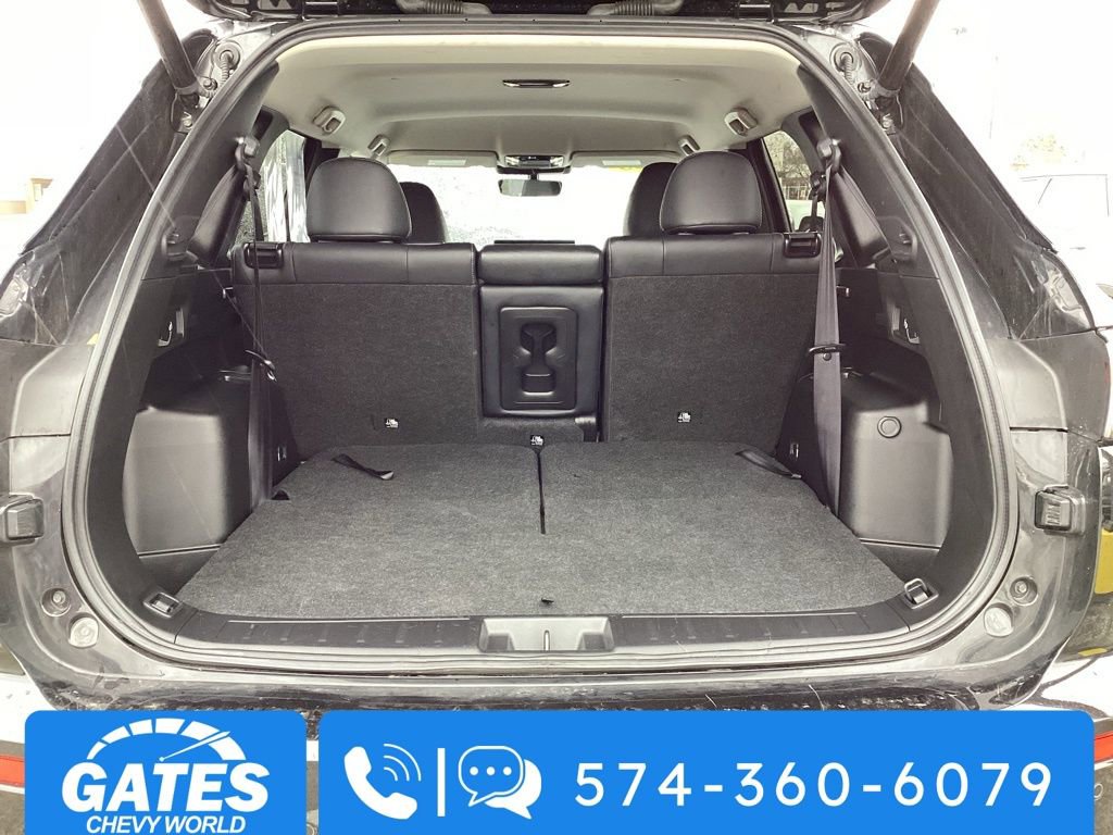Used 2025 Mitsubishi Outlander SE image 11