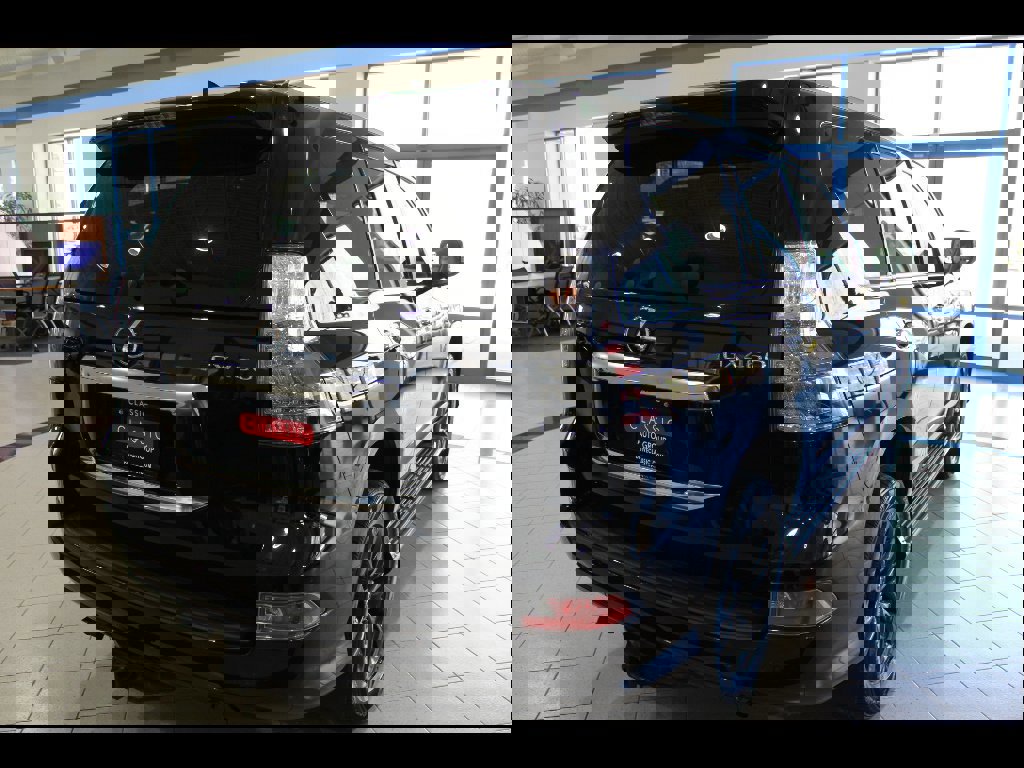 Used 2020 Lexus GX 460 Premium w/ Premium Package image 5